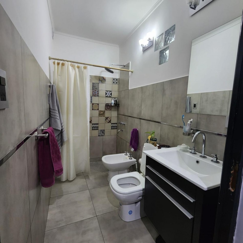 EXCELENTE PROPIEDAD CON PISCINA